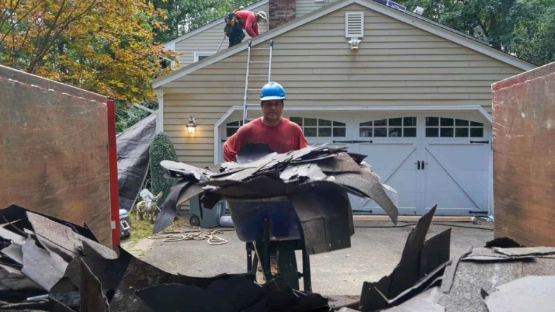 Dumpster rental Elgin OK for roofing and new construction debris